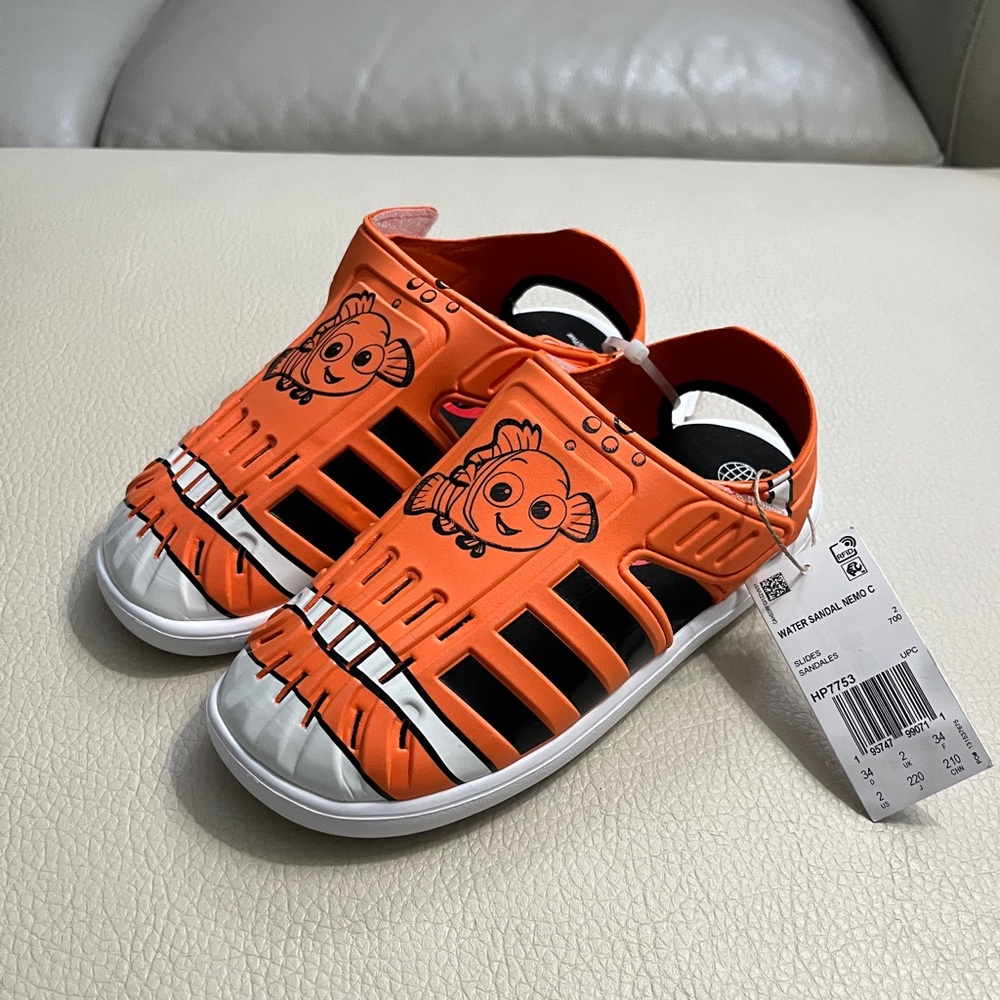NWT - Adidas x Finding Nemo & Dory Kids’ Closed Toe Summer Sandals - EU 34/US 2